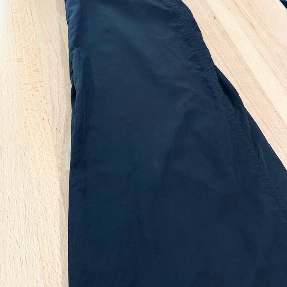 Aritzia Tna Lightweight Black Joggers Athletic Athleisure size Small - Picture 9 of 9